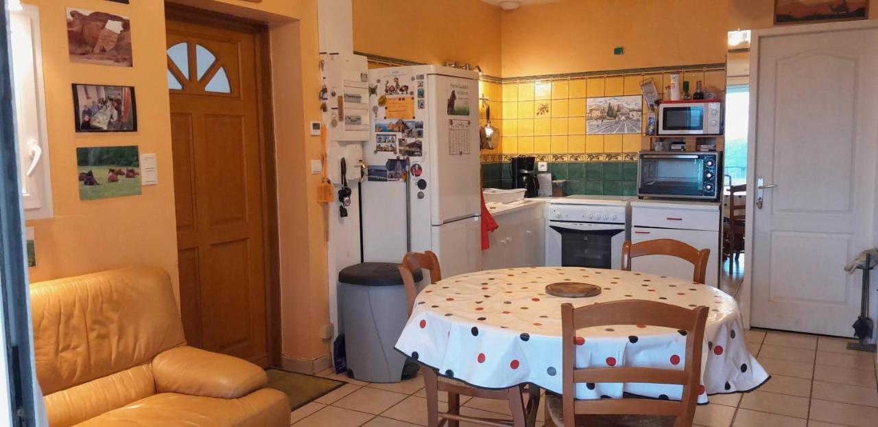 Ferme Equestre Des Abrons Villa Pailloles Buitenkant foto